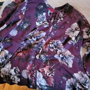Jennifer Lopez. Long Sleeve- Size L